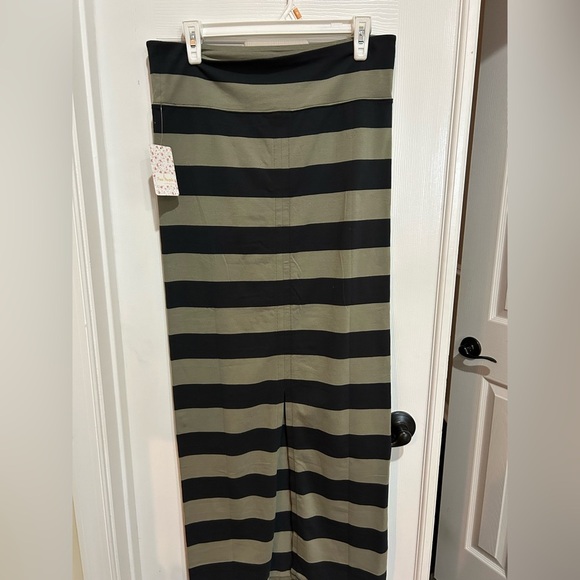 Free People Black Wash and Army Green Striped Skirt Large NWT - Picture 3 of 3